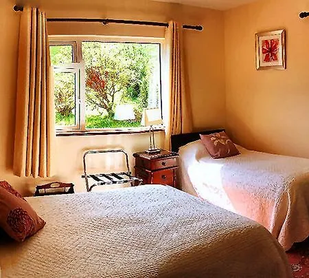 Oda ve Kahvaltı O'sheas Ceol Na Habhann 4*