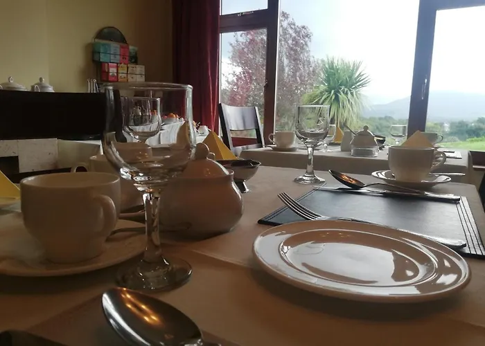 O'sheas Ceol Na Habhann 4*