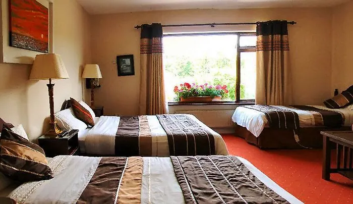 O'sheas Ceol Na Habhann B&B 켄마어